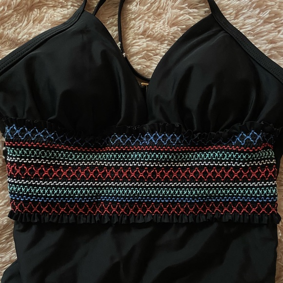 NWT One Piece Swimsuit - Picture 4 of 5